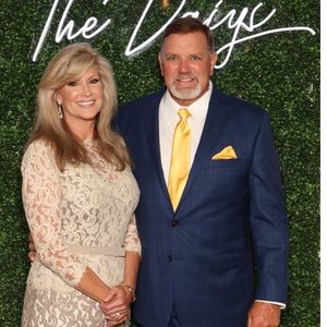 MOTHER OF THE GROOM FORMAL. FLAWLESS